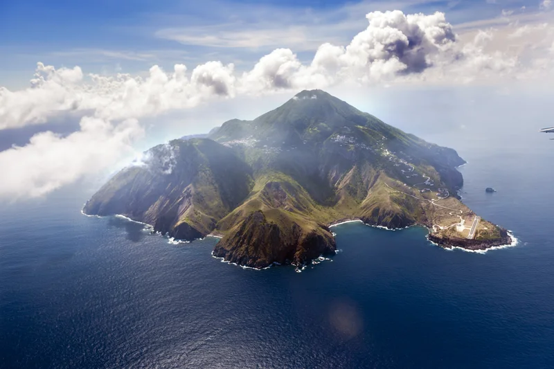 Saba Selling Credit Default Swaps on Big Tech: AI Debt and What It Means